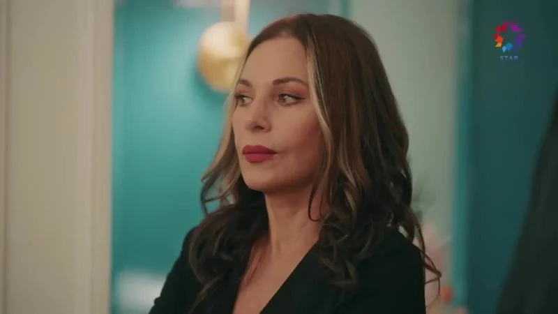 Кадры из сериала Спрячь меня (2023)
