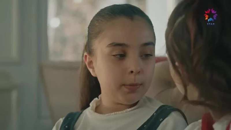 Кадры из сериала Спрячь меня (2023)